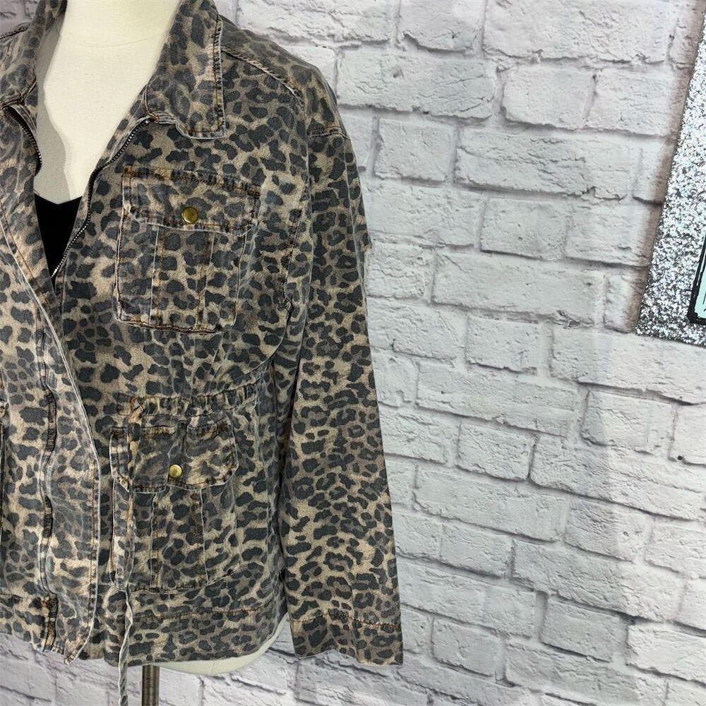 POL Women's Leopard Cheetah Print Distressed Cargo Jacket Size L - Picture 4 of 15
